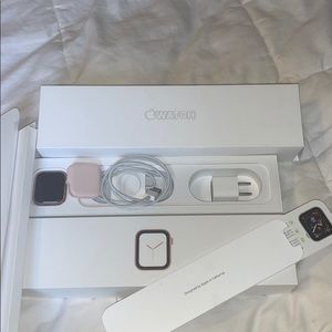 Series 4.  Gold Aluminum 40 MM